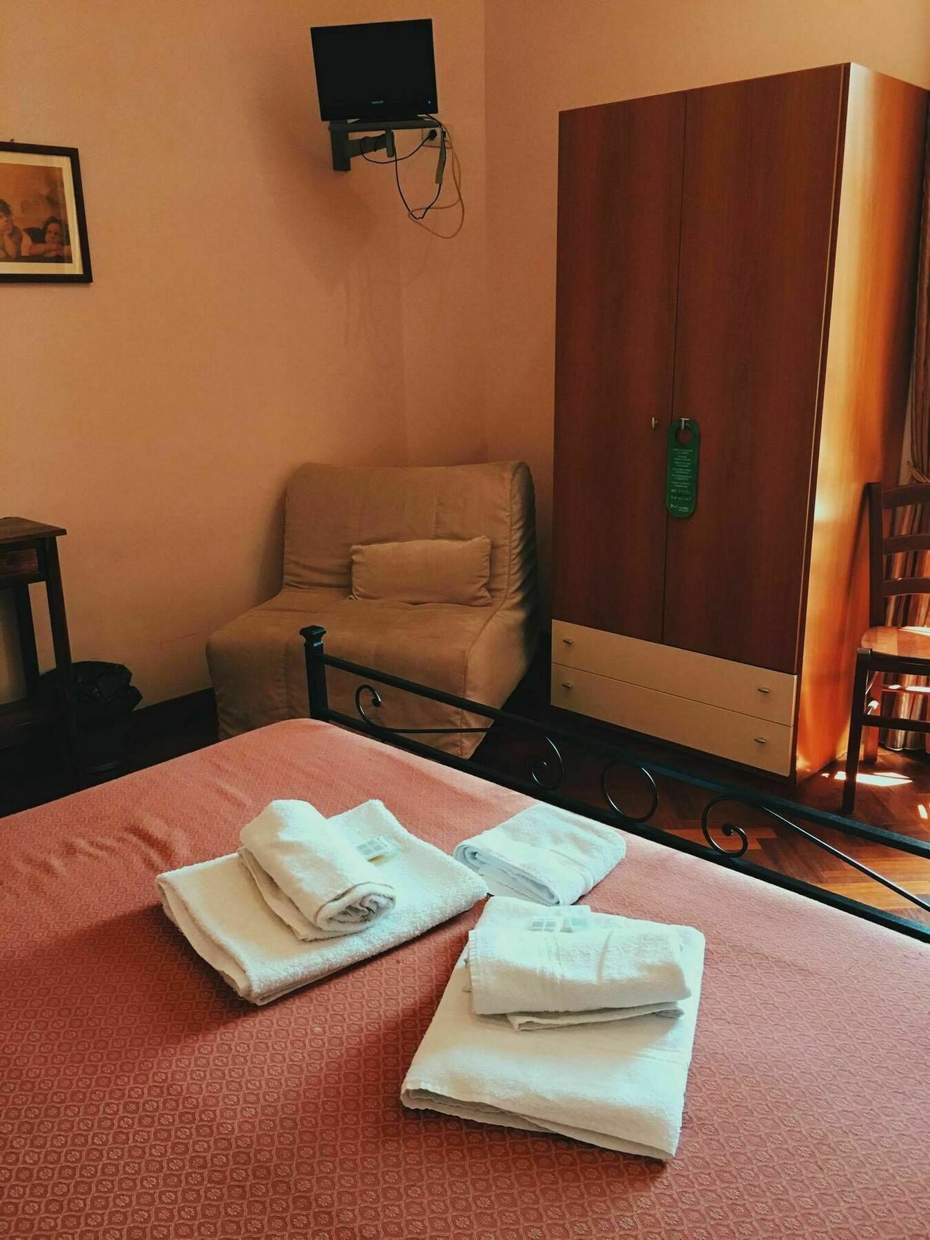 Roman Guest house